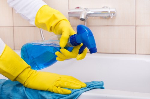 Residential window cleaning service in N5 with clear panes