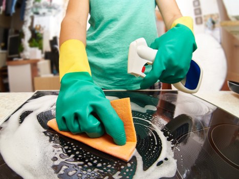 Professional facade cleaning methods for N5 properties